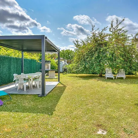 2 Bedroom Cozy In Mons Holiday home *